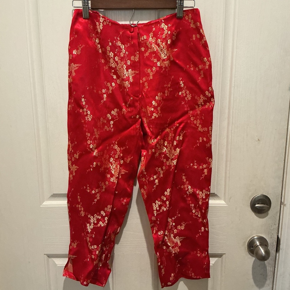 Carol Little Vintage red Chinese‎ brocade pants with blossom motif capri